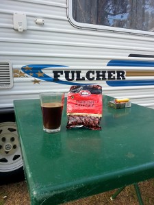 יובל יערי שלח לנו מסידני ארבע חפיסות קפה בוץ אמיתי. איזו ברכה..