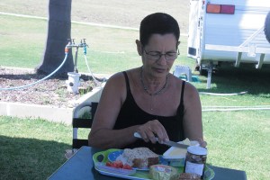 7.11.2013 התחלנו את הבוקר עם ארוחת שחיתות אופיינית.