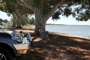 לייק בוגה. אוף.. איזה חום..